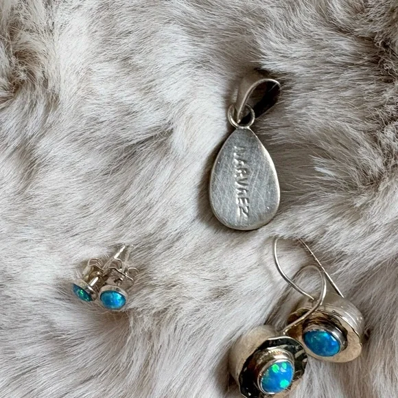 Hand Crafted Opals Set in Silver Pendant, Earrings & Smaller Studs - Picture 5 of 11